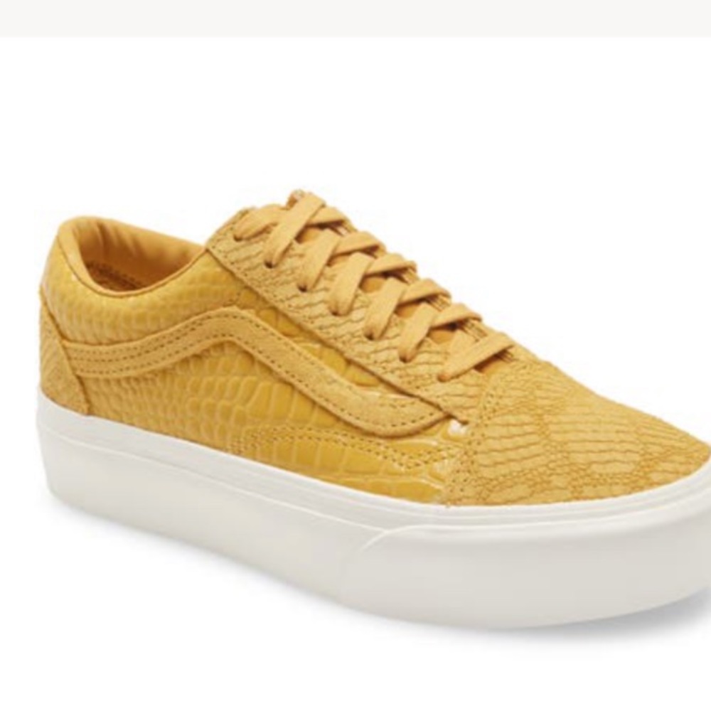 Vans Old Skool Platform Emboss/Honey Gold NWT
